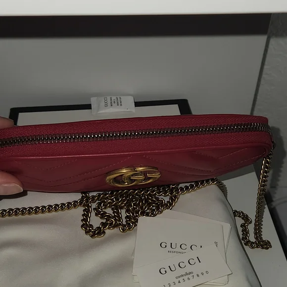 SOLD!!!!!! Gucci Marmont mini camera bag - Picture 6 of 9